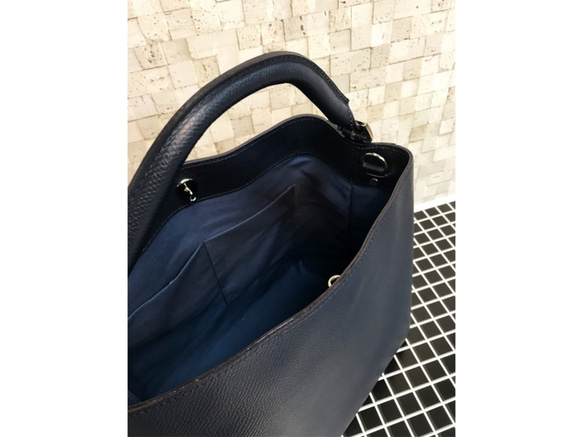 定番必須♬　牛革カクシボ　バケツタイプ＆ショルダー　2way  NAVY 9枚目の画像