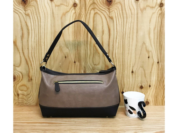 便利でカワイイ♬　washing PU　4way　プチBAG　BEIGEｘCHOCO 3枚目の画像