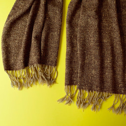 手織り　ブラウンイエロー系 ウール×レーヨン　柔らかな　大判マフラー　004 1枚目の画像