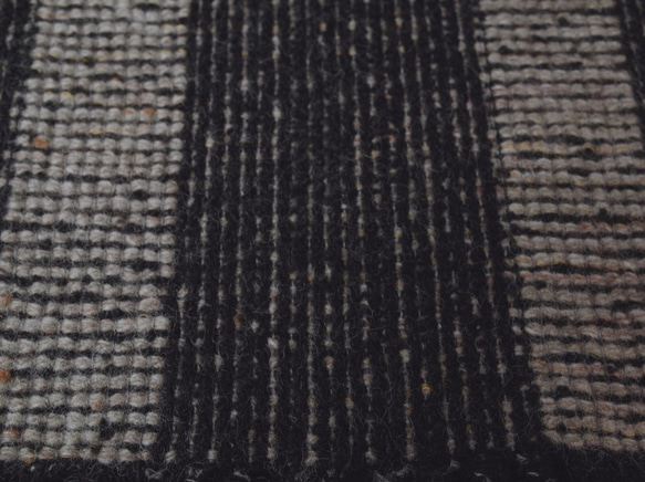 手織り　黒系×Mixベージュ ウール　マフラー　016 4枚目の画像