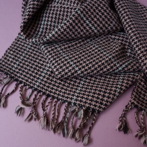 手織り カシミヤ100％ 千鳥格子コーラルピンク系/ホワイト格子