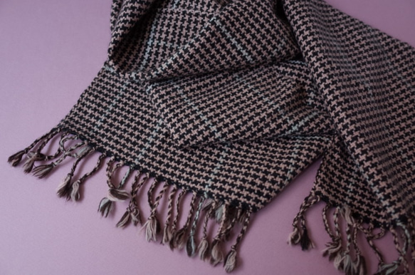 手織り カシミヤ100％ 千鳥格子コーラルピンク系/ホワイト格子