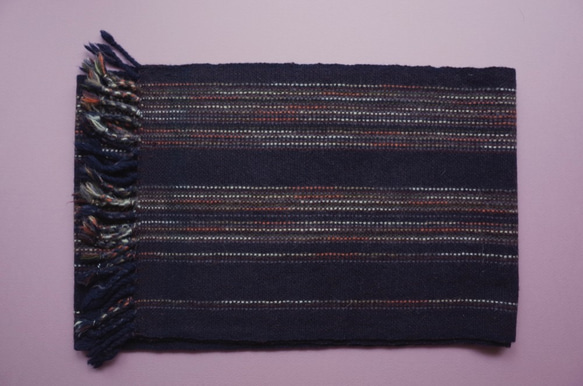 手織り　ウール100％　パープル系ストライプ　マフラー　040 2枚目の画像