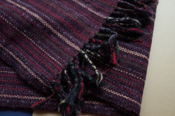 手織り　ウール　マルチカラー赤系ストライプ　マフラー　047 5枚目の画像