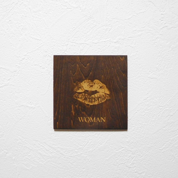 木製彫刻プレート／女性用 1枚目の画像