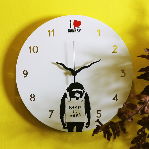 限時特價【OPUS東齊金工】歐式鐵藝時鐘Banksy黑猩猩(白)/英國藝術家班克斯/獨家限量授權/靜音壁掛鐘/靜音機芯 第5張的照片