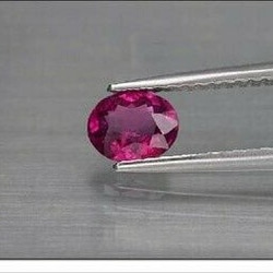 天然石 ロードライト ガーネット ルース 0.61ct マダガスカル／アフリカ産 非加熱　華奢で可愛らしい小粒感！ 10枚目の画像