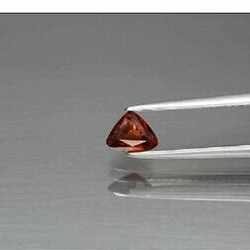 天然石 スペサルティン ガーネット ルース 0.53ct ナンビア／アフリカ産 非加熱　華奢で可愛らしい小粒感！ 2枚目の画像