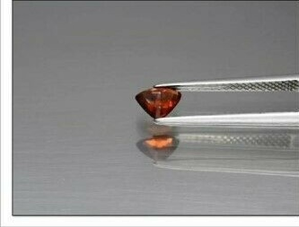 天然石 スペサルティン ガーネット ルース 0.53ct ナンビア／アフリカ産 非加熱　華奢で可愛らしい小粒感！ 8枚目の画像