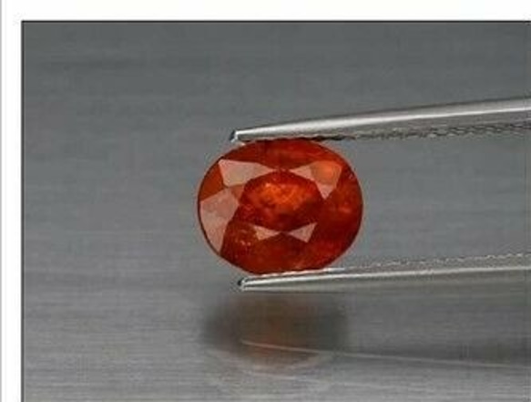 天然石 スペサルティン ガーネット ルース 1.99ct ナンビア／アフリカ産 非加熱　優しく綺麗な色味！ 2枚目の画像