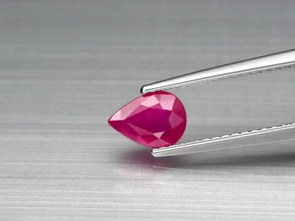 天然石 ルビー ルース 0.88ct タンザニア産　綺麗なレッドの色味！ 4枚目の画像