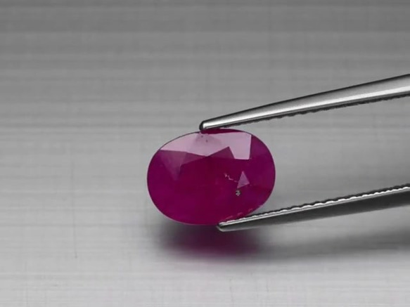 天然石 ルビー ルース 2.51ct タンザニア産　綺麗なレッドの色味！ 6枚目の画像