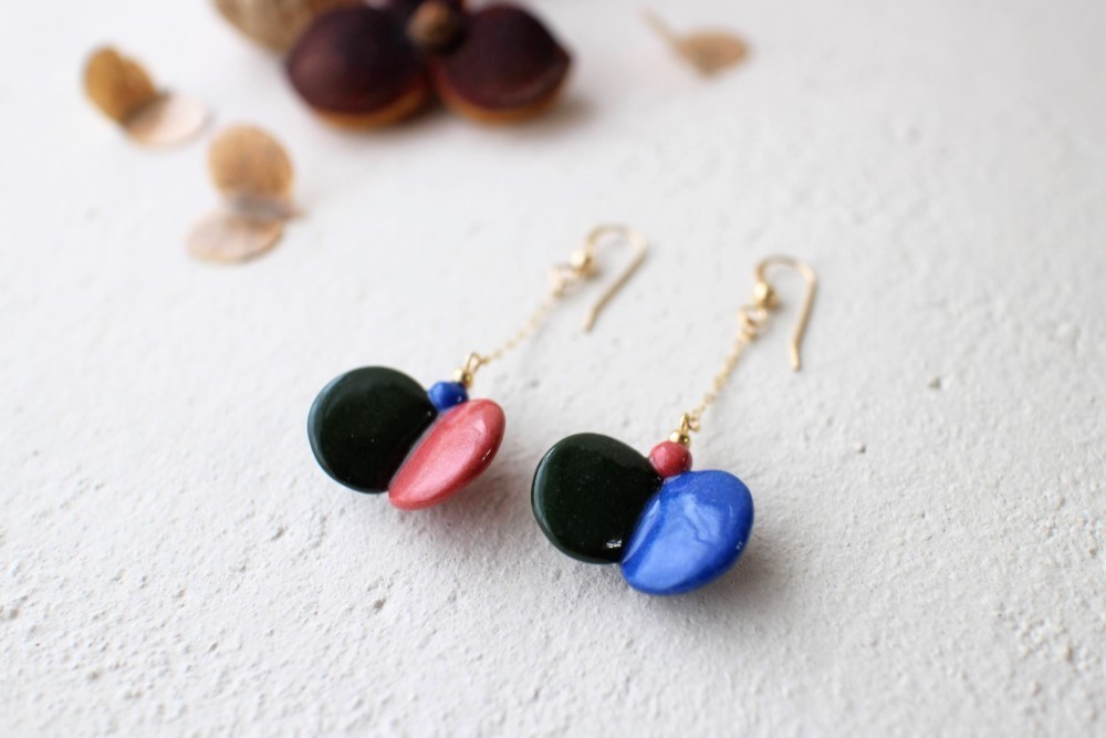 ひらひら　ピアス