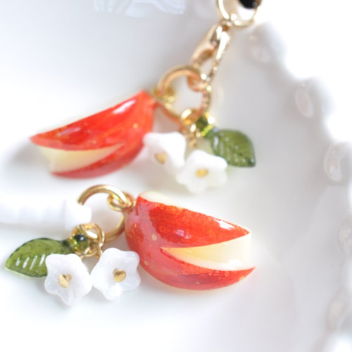 うさぎりんごのストラップ （リンゴの花） 携帯ストラップ ペコペコ