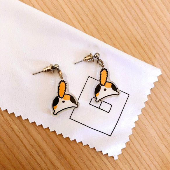 三花貓屁屁の抗敏耳針 / 耳環耳夾 (炸毛款) Cats Earring Meow! 第3張的照片