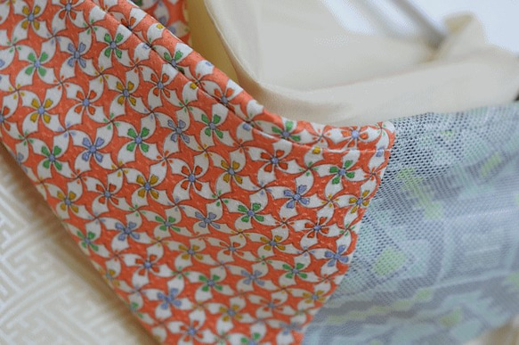天然素材　シルクの柔らかスヌード　大島紬と着物地 3枚目の画像