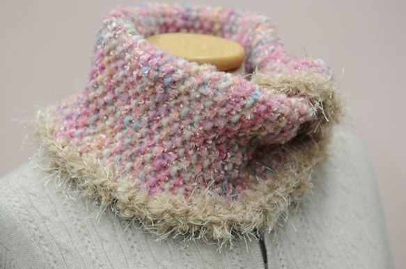 染め糸の手編みスヌード　フラッグピンク　 3枚目の画像