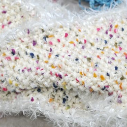 春色　カシミア糸の手編みスヌード　ウールポンポン　 3枚目の画像