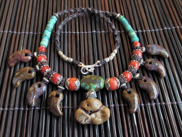 【幸運の御守り】イルカの耳骨 イルカの耳骨 化石 幸運のお守り