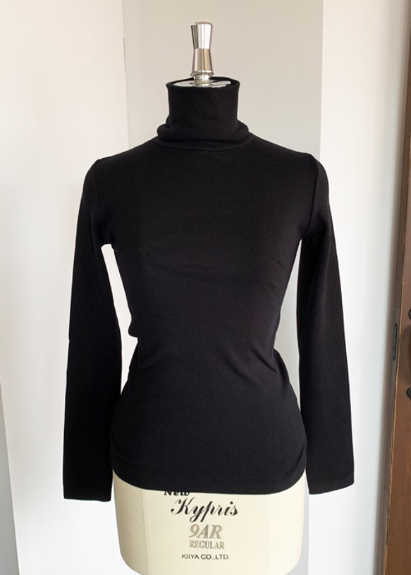 feather cotton®︎タートルネック knit tops / ブラック 6枚目の画像
