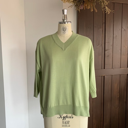 feather cotton®︎の7分袖Vネック knit tops / apple green 6枚目の画像