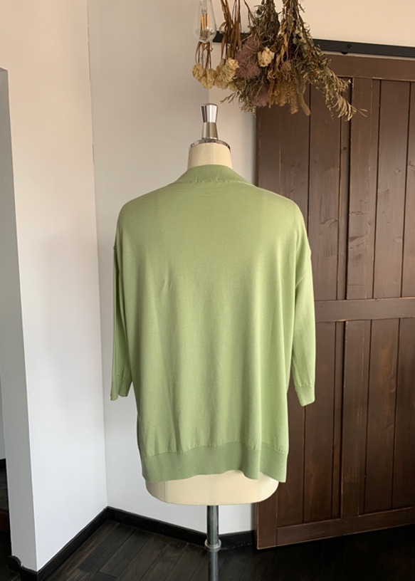 feather cotton®︎の7分袖Vネック knit tops / apple green 7枚目の画像