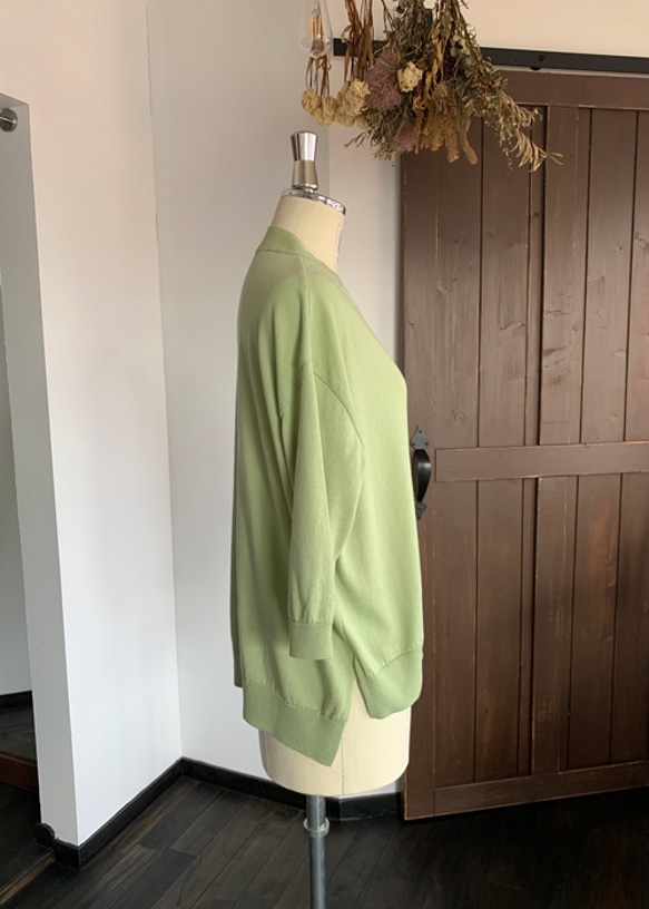 feather cotton®︎の7分袖Vネック knit tops / apple green 8枚目の画像