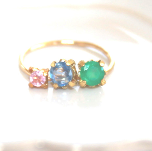 - pink no mori - Pink & Blue Sapphire & Emerald Ring 2枚目の画像