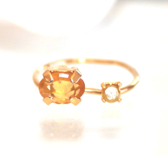k10 - color - Yellow Sapphire & Yellow Diamond Ring 1枚目の画像