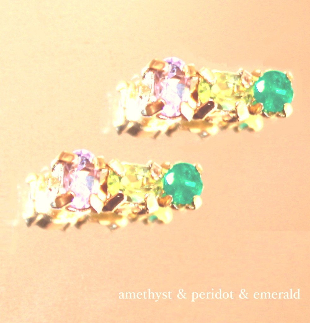 - akinomi - Grossular Garnet & Emerald & Amethyst Earrings