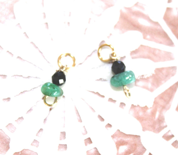 -k18gp- mini black spinel & emerald earrings +"sapphire" 1枚目の画像