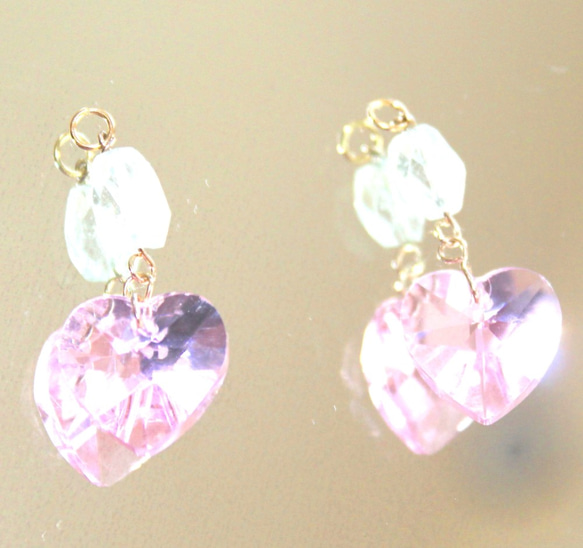 Creema限定 k18gp Green amethyst & hearts earrings +"sapphire" 2枚目の画像