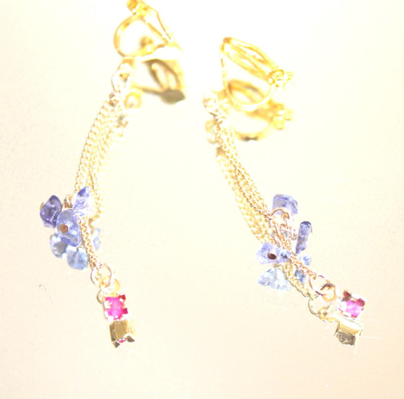-k18gp- Ruby & iolite charm earrrings +"sapphire"present 3枚目の画像