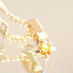 Golden sapphire charm necklace +"ruby"present 1枚目の画像