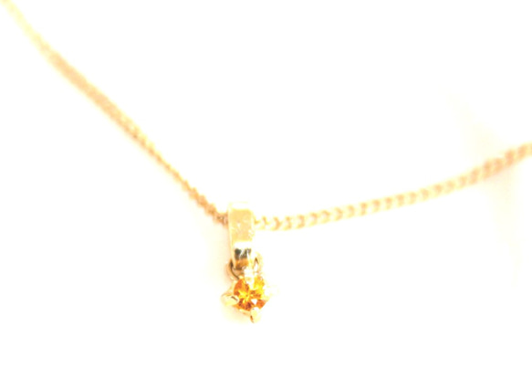 Golden sapphire charm necklace +"ruby"present 2枚目の画像