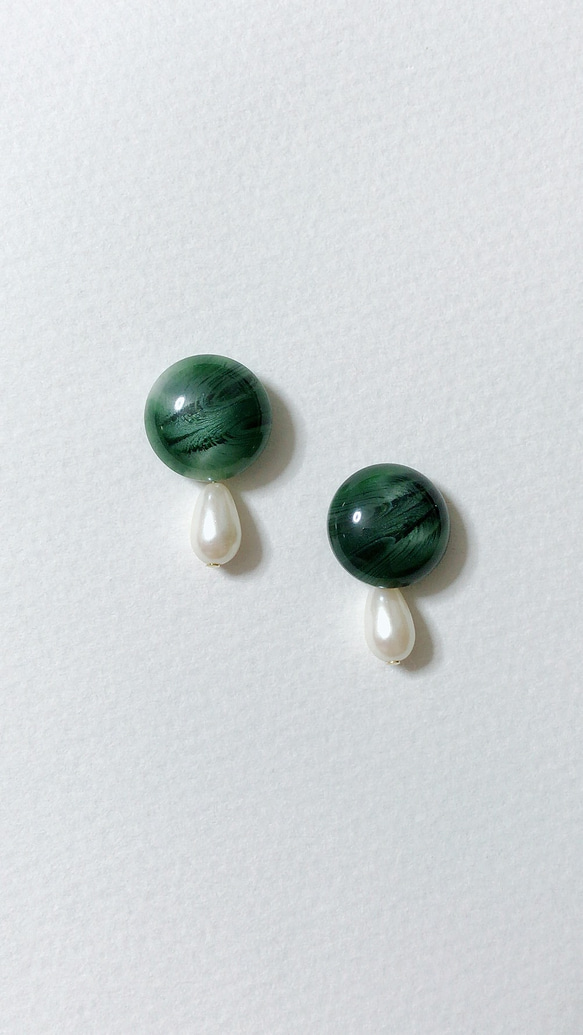 Green Marble Button and Pearl pierce 2枚目の画像