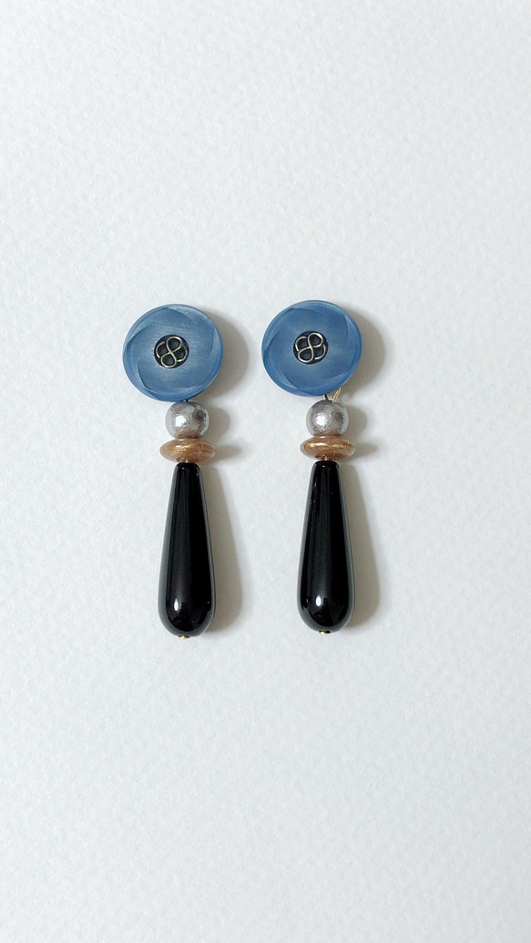 Blue and Silver flower retro button pierce 1枚目の画像