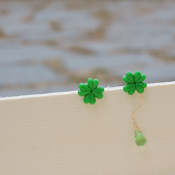 四つ葉のクローバー　Four-leaf Clover　ピアス／イヤリング 4枚目の画像