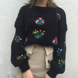 花柄 刺繍 ニット トップス レディース 白 黒 ニット・セーター yume  