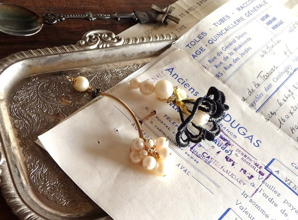 （重新）復古黑花蕾絲和珍珠Ashime耳環/耳環 第1張的照片