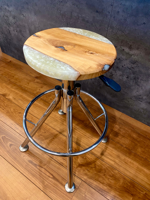 スツール　stool アイアン家具　チェア　レジン家具 1枚目の画像