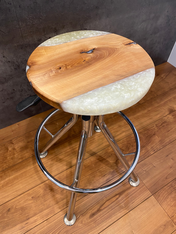 スツール　stool アイアン家具　チェア　レジン家具 2枚目の画像