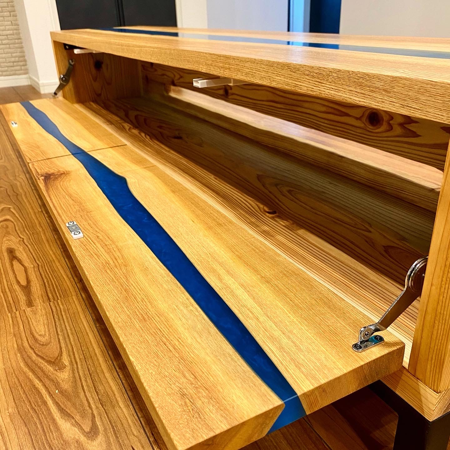 テレビボード　チェスト　サイドボード　ウッドレジン