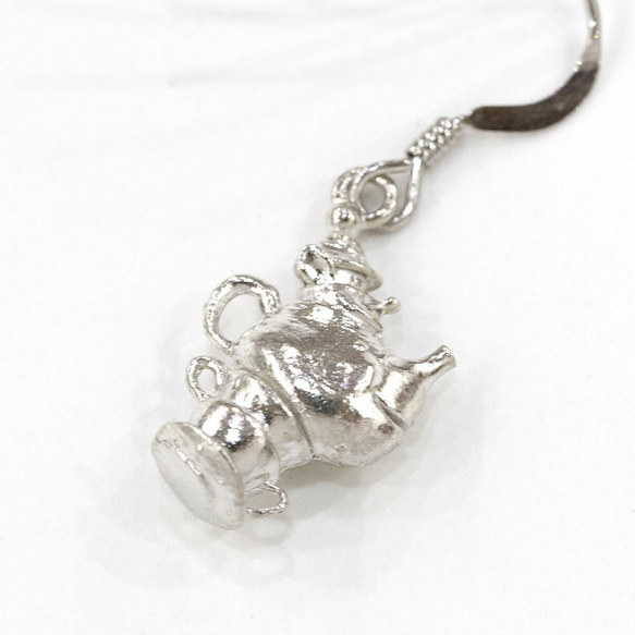 Shinzi Katoh "Alice in Wonderland"片耳用ピアス[ねむりねずみ] 5枚目の画像