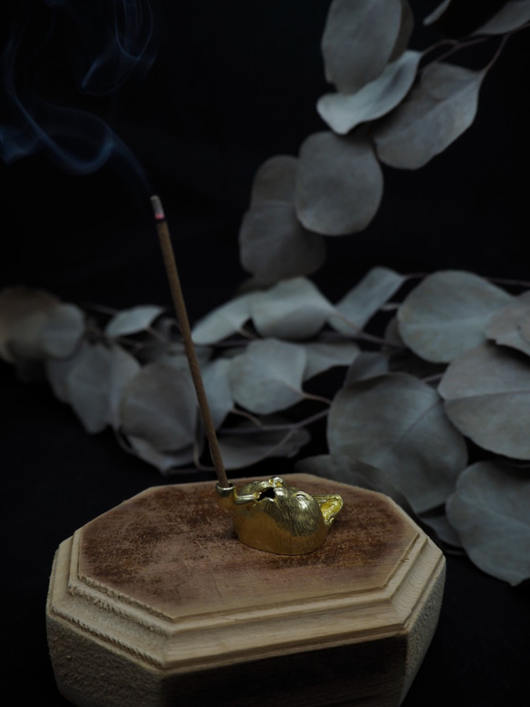 。默契之中。NO.04 貓與紳士菸斗貓 線香座/黃銅 第6張的照片