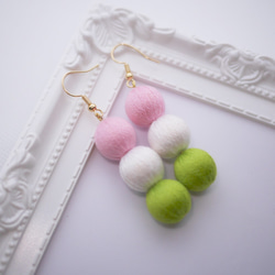 3色糰子系列 日式糰子小刺繡球耳環/耳夾 第1張的照片