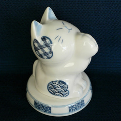京焼　染付　猫の置物　「お祈り猫」　猫のお地蔵さんセット 5枚目の画像