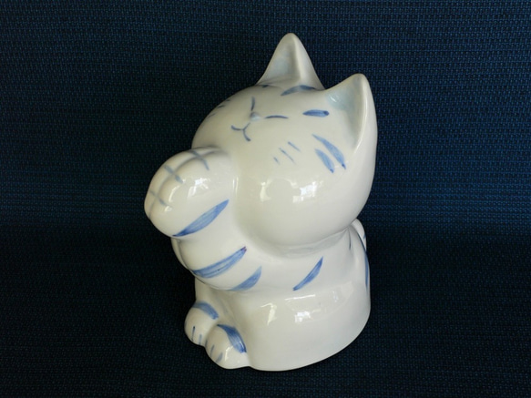 京焼　染付　猫の置物　「お祈り猫」　猫のお地蔵さん 2枚目の画像