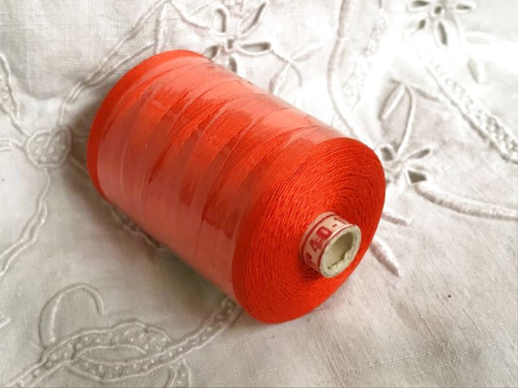 *アンティーク糸 ワレールフレール（WF）フィル・オ・ルイドールの糸巻き オレンジ 3枚目の画像