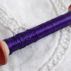 アンテイーク 木製スプール シルク糸 紫 4枚目の画像